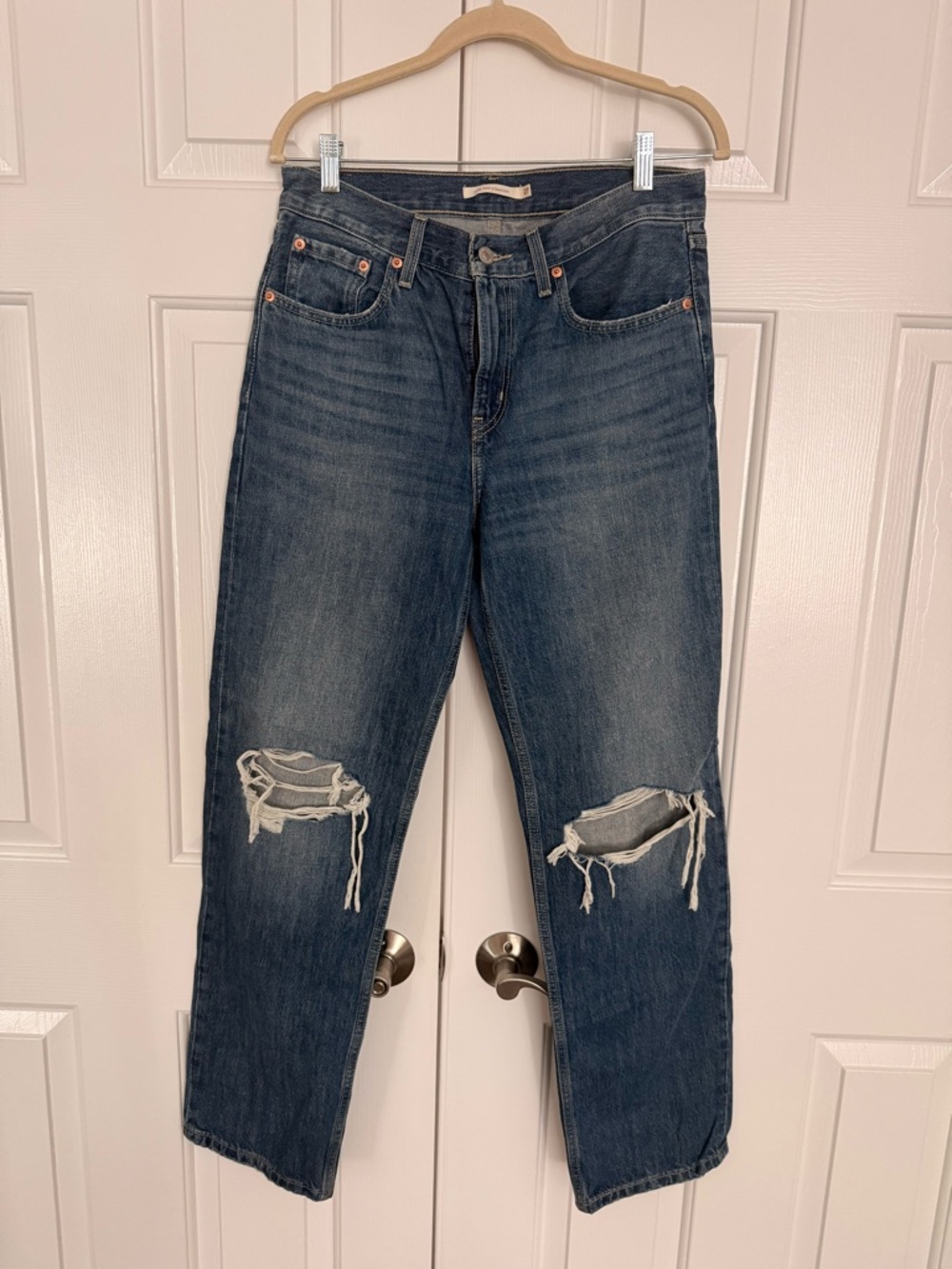 Women’s Distressed Levi’s Blue Denim Jeans - Classic Straight Fit